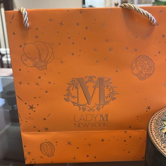 Lady M New York moon cake set - Picture 3 of 10